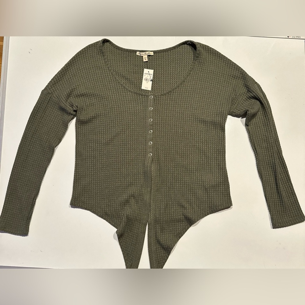Express One Eleven  Med Hunter Green Cropped Tie Bottom Knit Cardigan Sweater